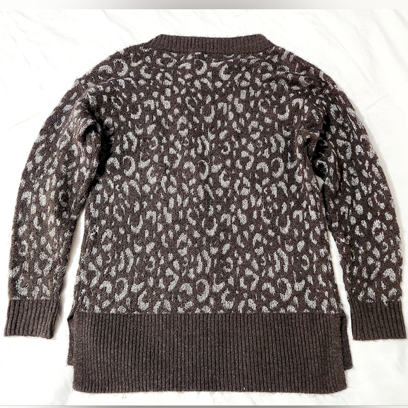 Nine West Animal Print V-Neck Sweater Womens Size S - Picture 6 of 7